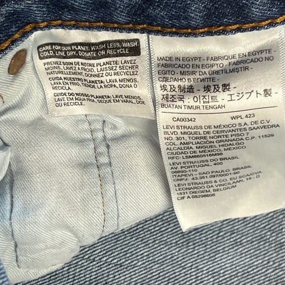 Levi Strauss 501 Jeans Mens W35 L30 Button Fly Blue Denim Straight Leg - Picture 8 of 10